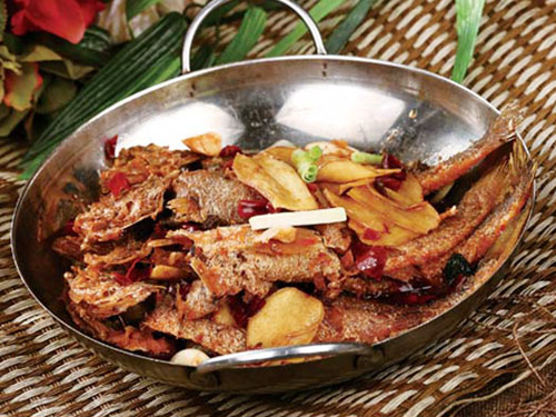 干鍋小黃魚(yú)丨食堂承包公司